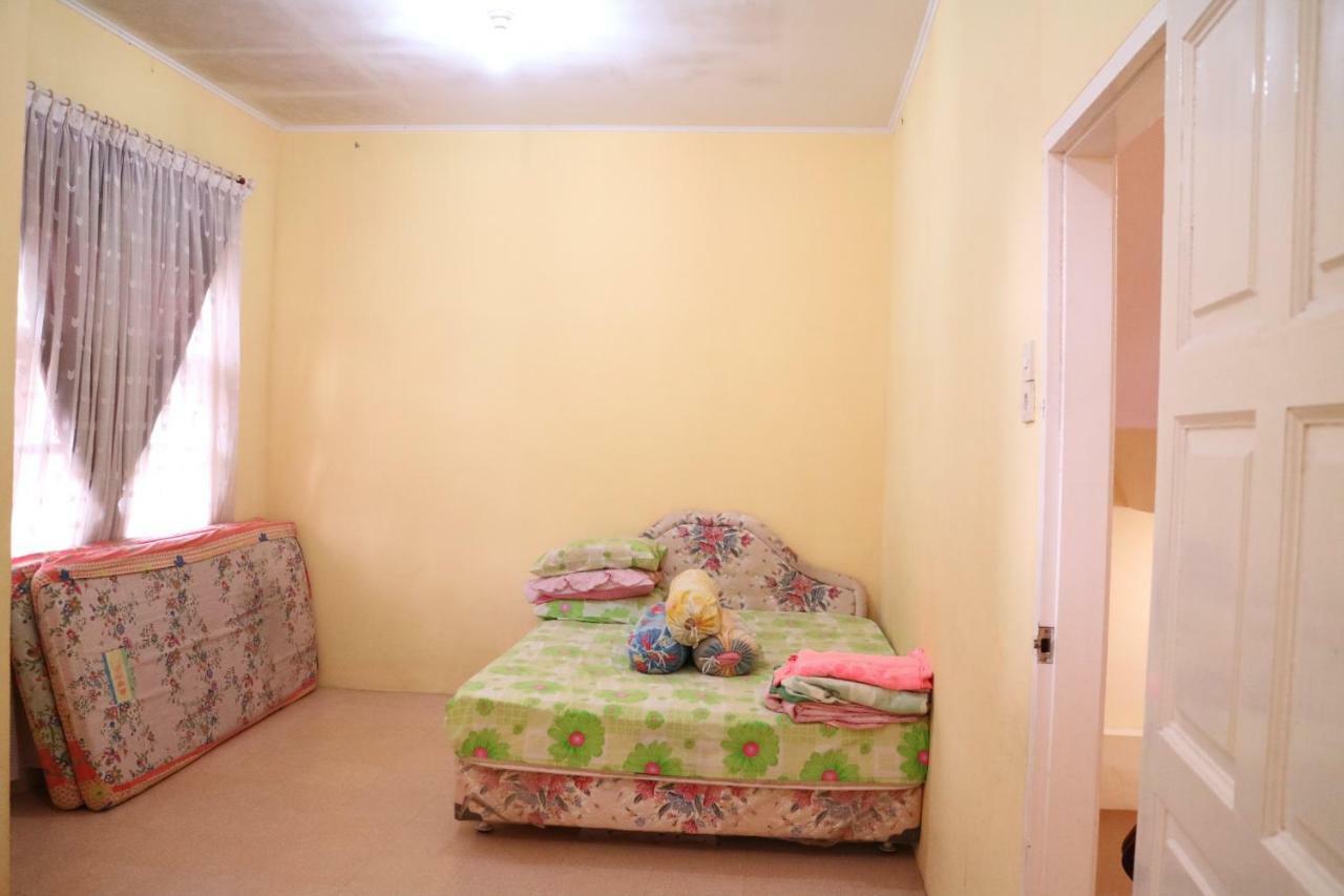 Villa Bukit Indah Brastagi / بيراستاغي المظهر الخارجي الصورة